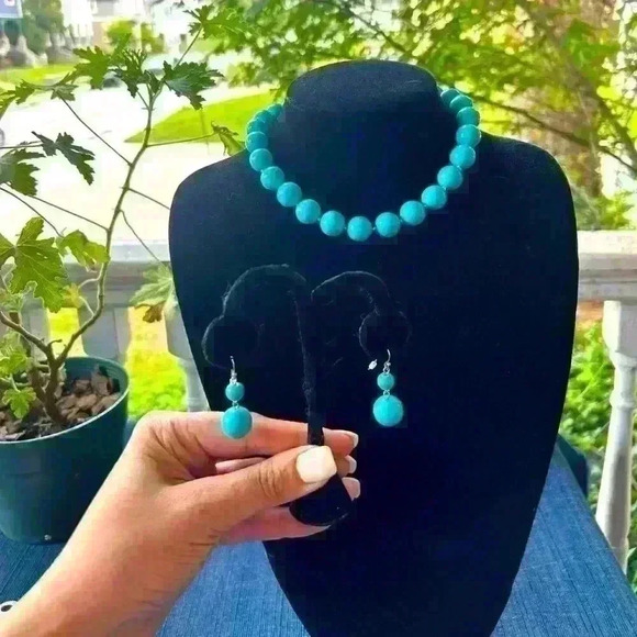 Jewelry - 🩵🏖️Turquoise fashion necklace and earrings set 🩵🏖️